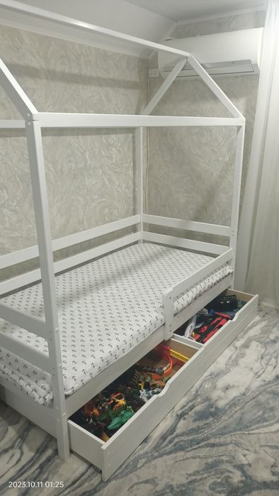 Кровать домик срочно