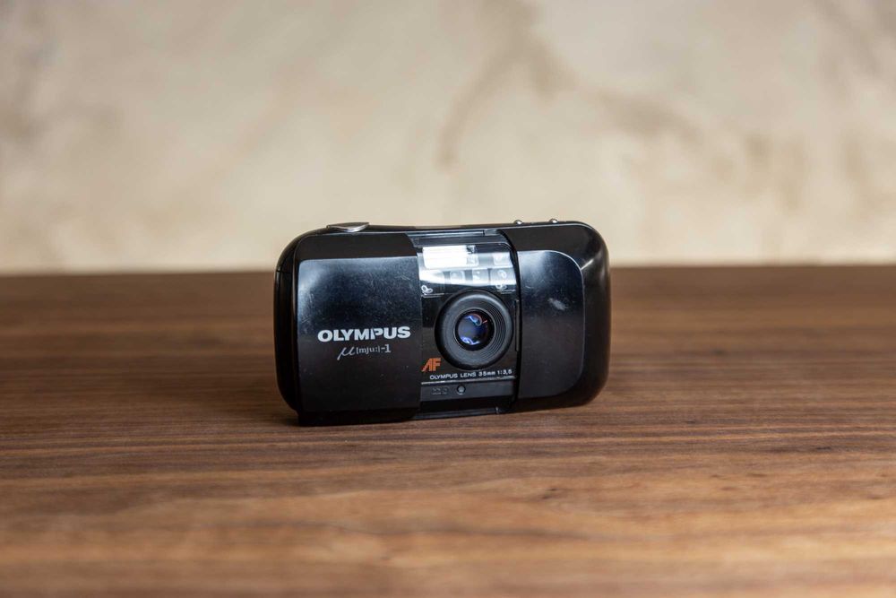 Продавам лентов фотоапарат Olympus Mju I (Stylus)