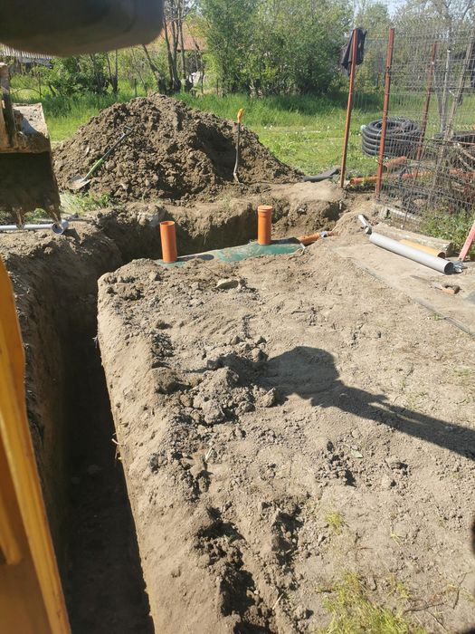 Miniexcavator de închiriat