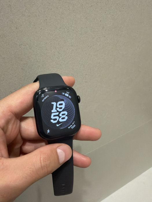 Apple watch 10/46