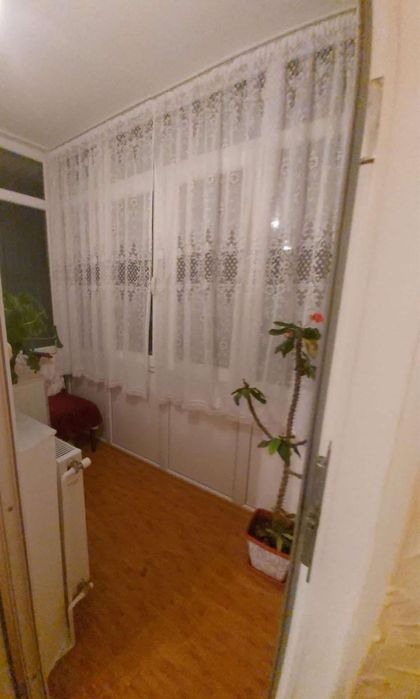 Vand apartament 2 camere zona Spiru