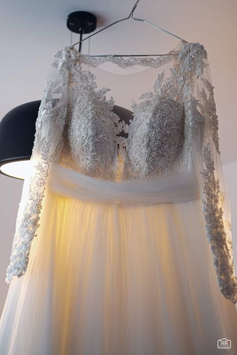 Vând rochie de mireasa+ voal