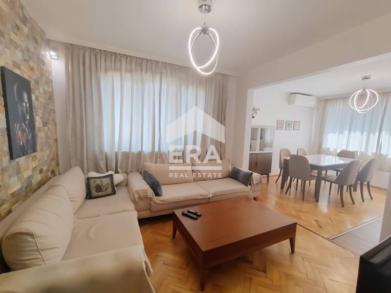 Обзаведен тристаен апартамент