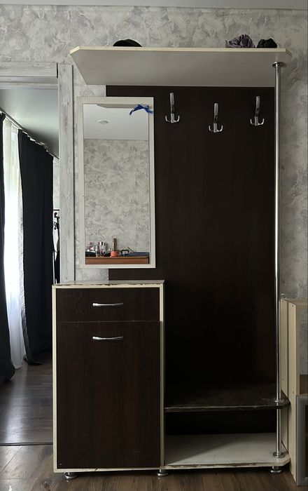 Продам прихожую б/у