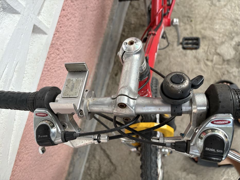 Bicicleta KTM 21 viteze Shimano premium cu antifurt suport telefon uzura normala stare foarte ok intretinuta ingrijita de la 990 lei la 340 lei