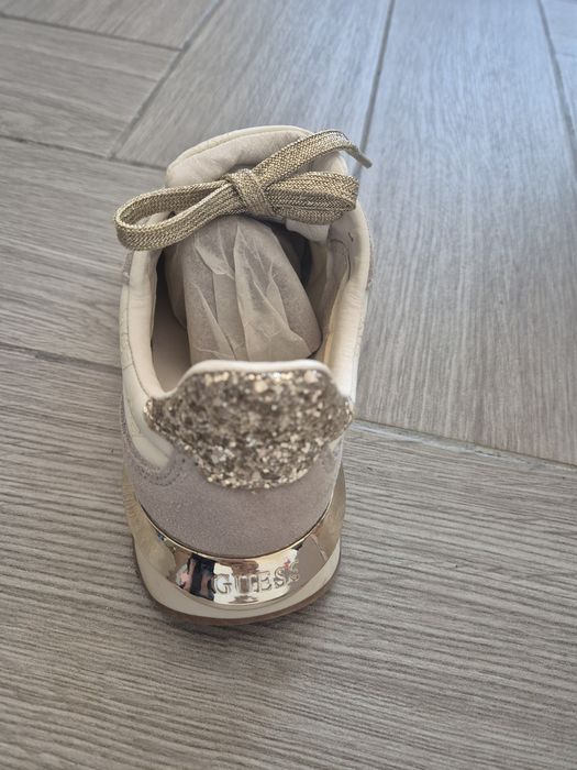 дамски спортни обувки GUESS