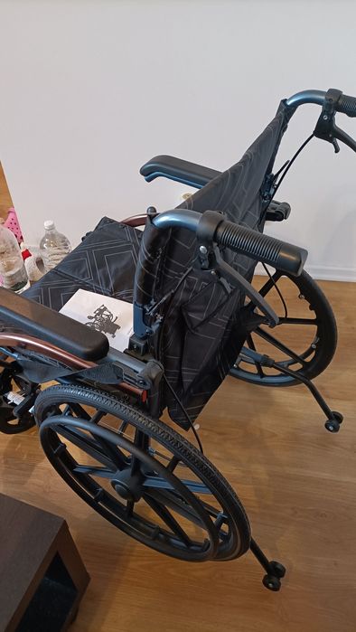 Scaun transport pacienti