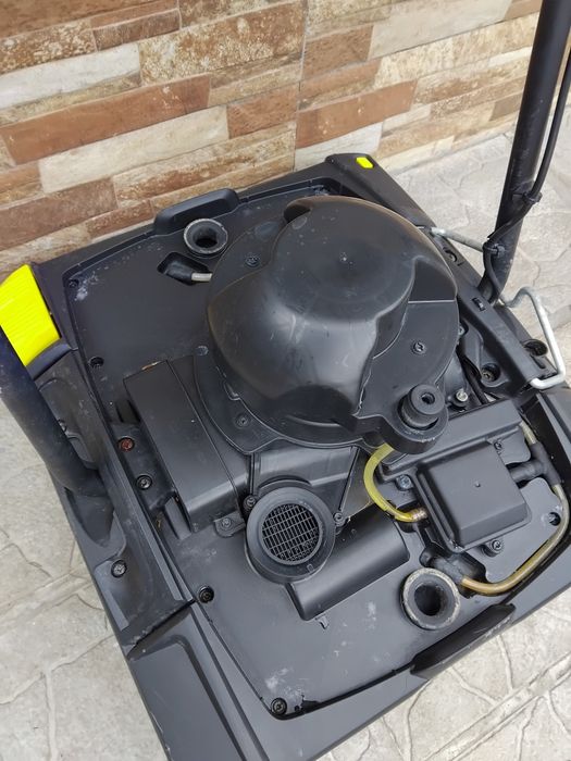 Подопочистваща Машина Karcher br40/10 c  Profesional 220V за ви