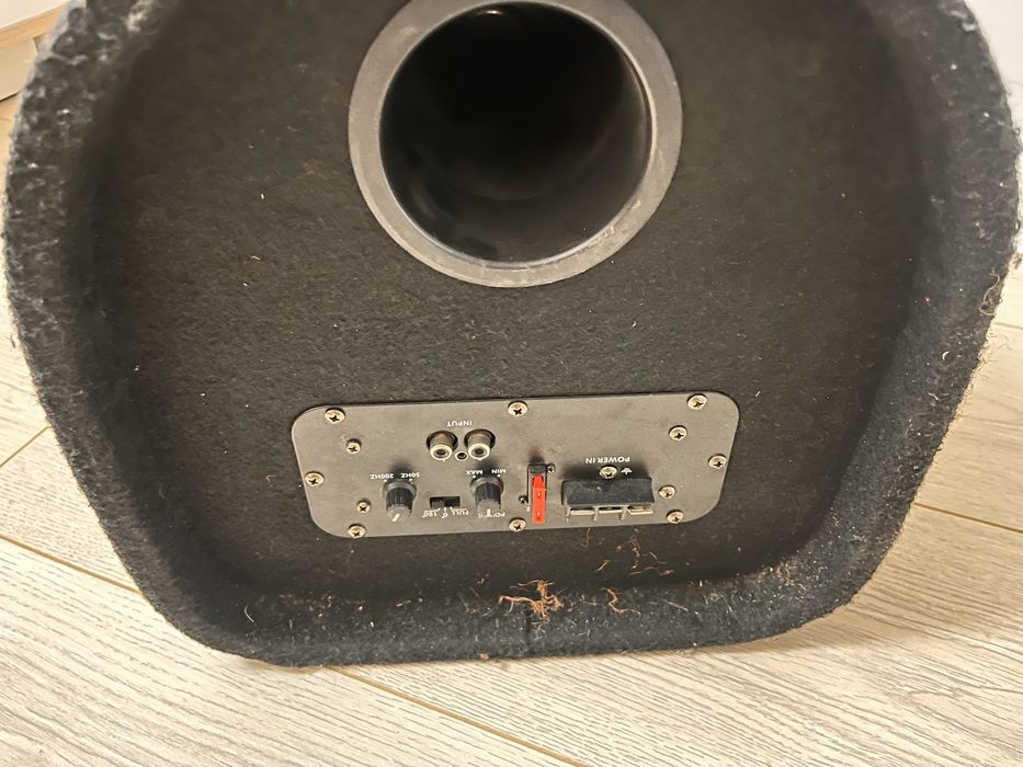 Сабвуфер для машины