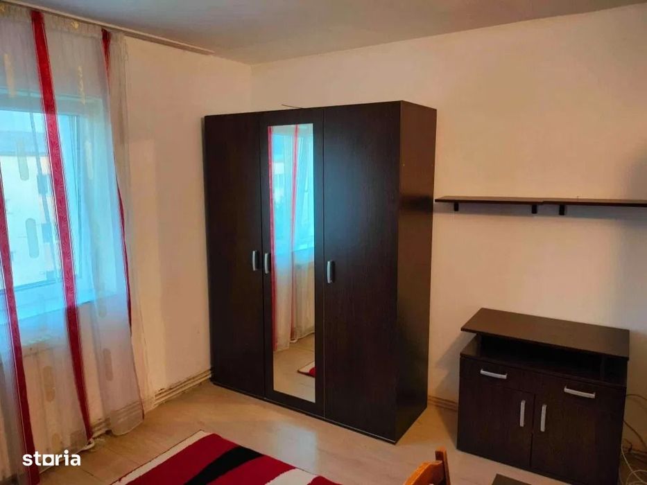 cv 135 Zona sc.3 !- P.Rares, apartament 2  camere semidecomandat