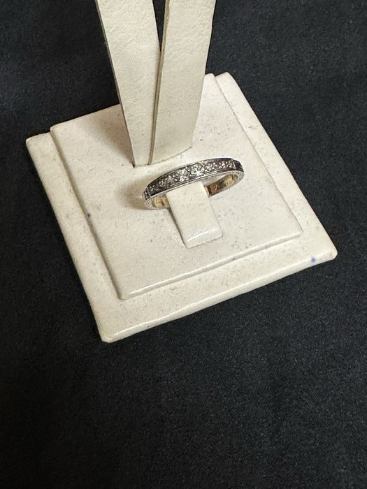 Inel din aur de 18k cu diamante