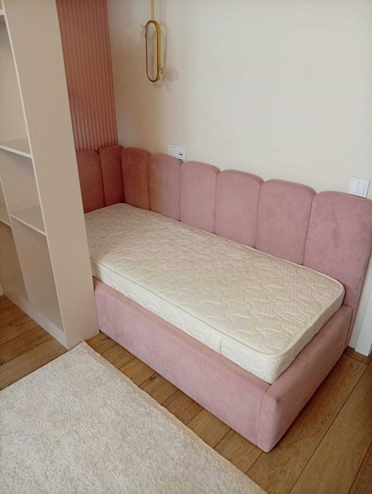 Кровать детская с матрасом