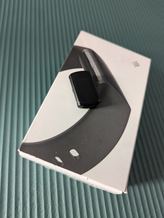 ЗАПАЗЕН Fitbit Charge 6 - Smart гривна фитнес тракер