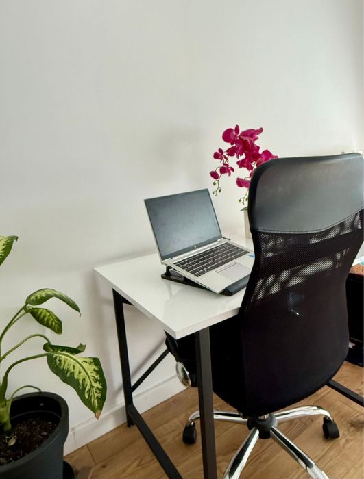 Birou + scaun in stare buna