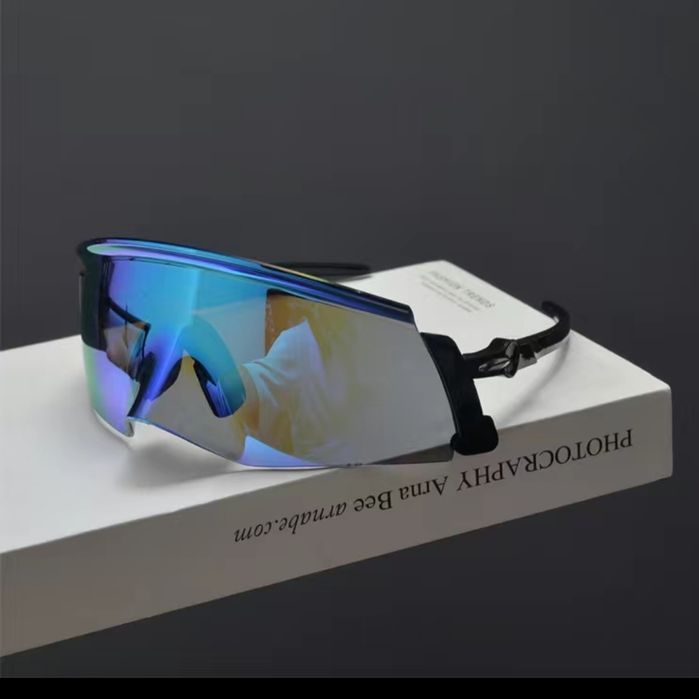 Очки солнцезащитные Oakley Kato