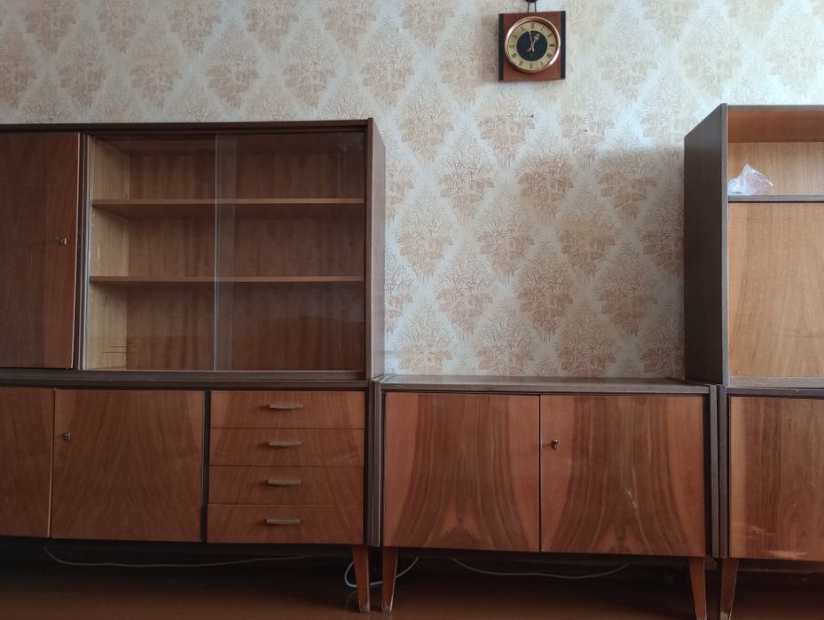 Стенка из трёх шкафов