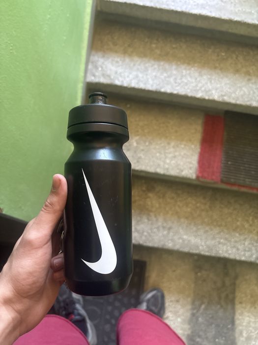 Шише            Nike