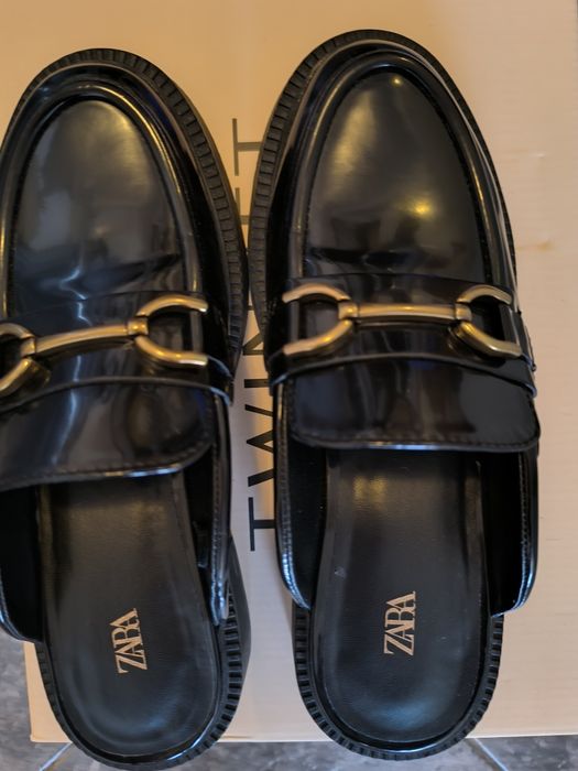 Уникални дамски мокасини на zara
