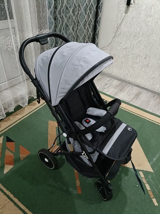 Продам детскую коляску