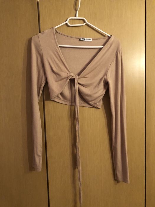 Bluza cu decolteu