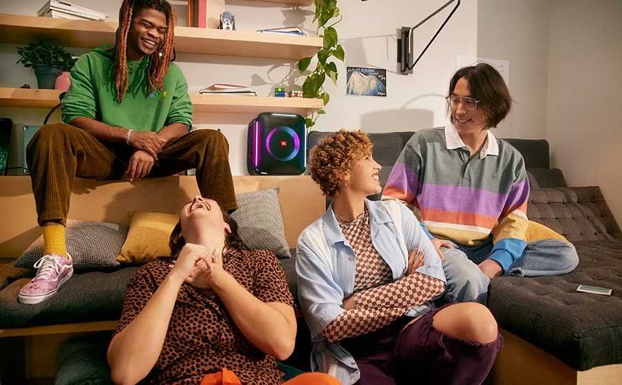 Inchiriez boxe JBL Partybox (Encore, 320, 710), lumini, videoproiector