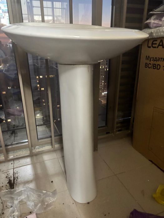 Продается унитаз и раковина