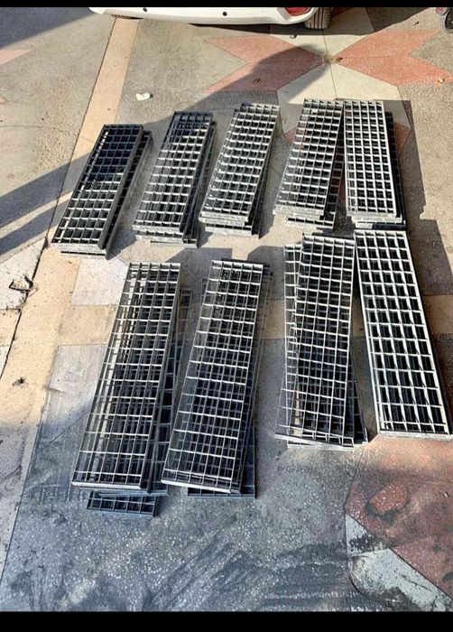 Trepte și grătare metalice zincate diferite dimensiuni debităm la dime