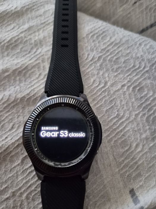 Продавам  часовник samsung