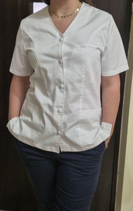 Costum medical asistenta