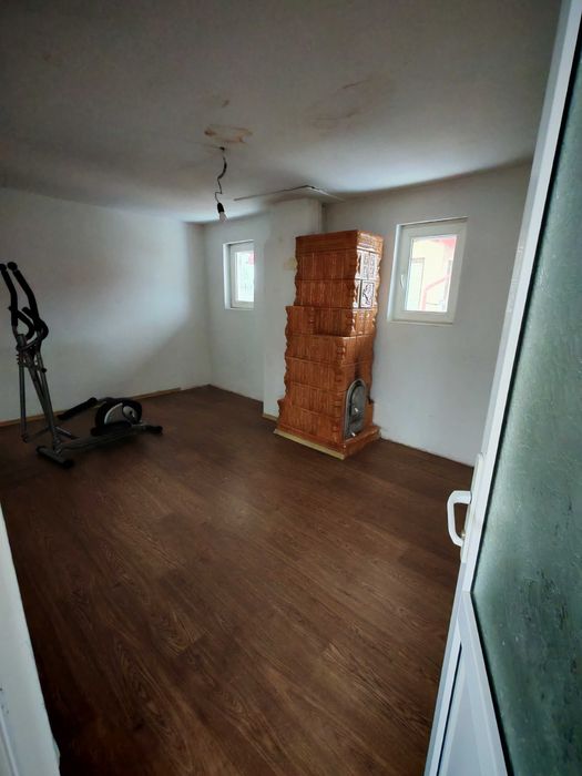 Casă în Puchenii-Moșneni - se închiriază etaj