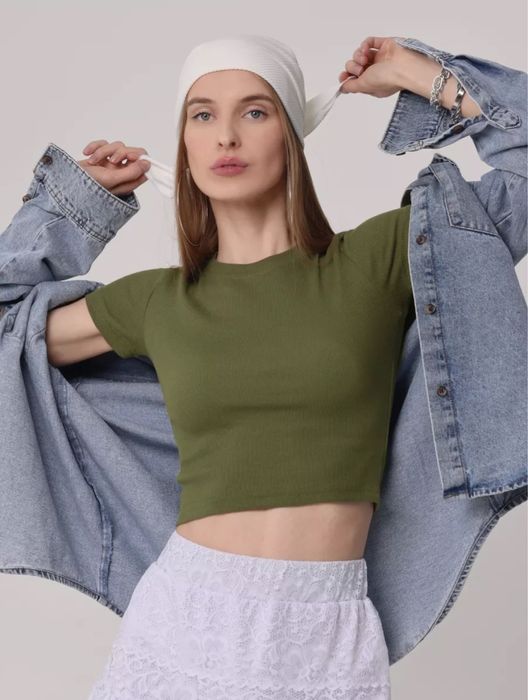 Кроп-топ в рубчик. Тренд сезона