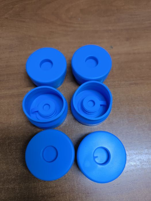 Тапи за туби , галони за вода