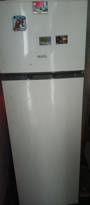 Продам холодильник Вестел.