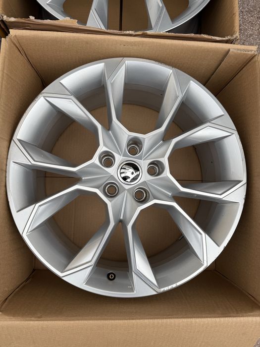 Jante Skoda Octavia Superb Rs Vrs R19 Model Xtreme X treme 7,5jx19ET51