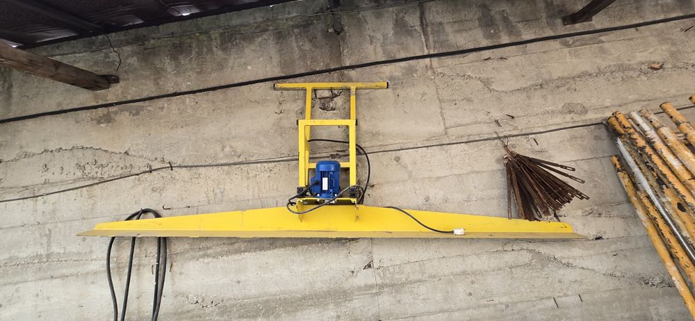 Rigla (Placa) vibranta pentru indreptat beton