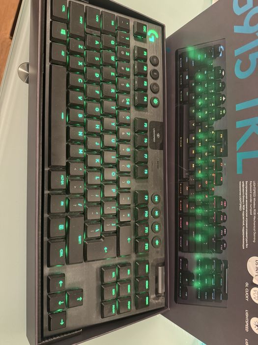 Клавиатура Logitech g915 TKL