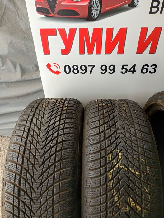 Почти нови 2бр.235/45/18 Goodyear UGP 3 dot3024