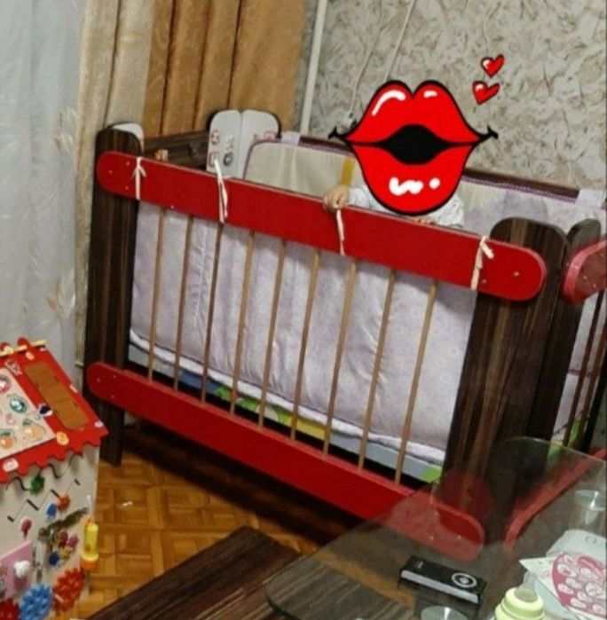 Детская кроватка