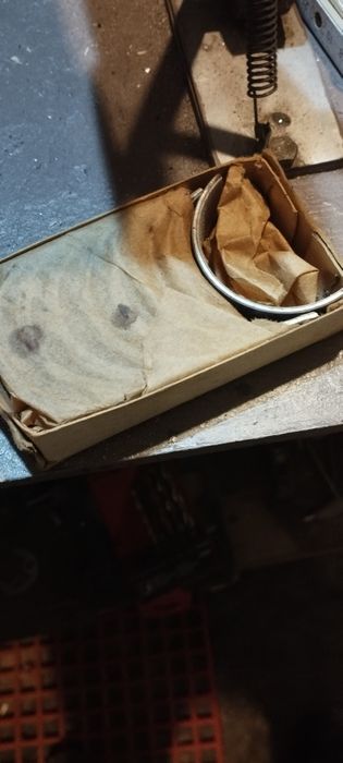 Cuzineti moskvici 412