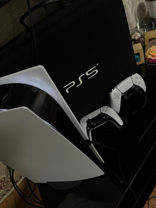 Продам Playstation 5