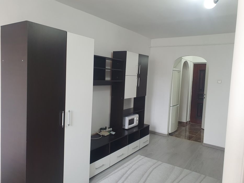 Garsoniera de închiriat