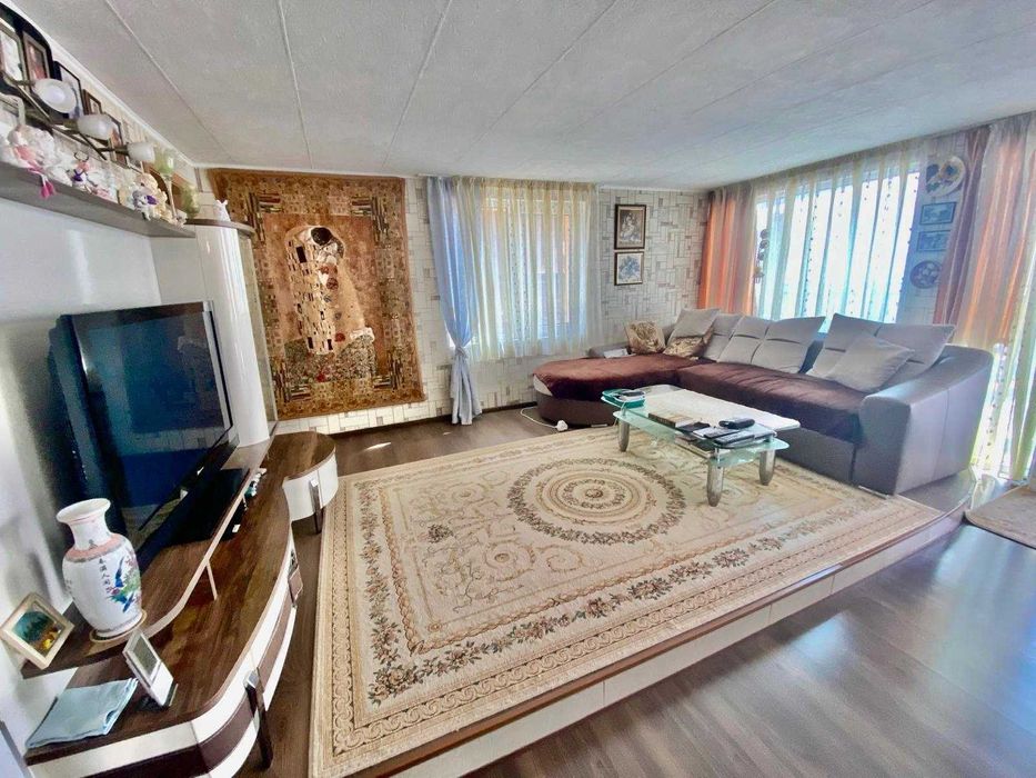 Продава се Тристаен апартамент в Свети Влас - 100 кв.м за 850 €/кв.м - Снимка #2