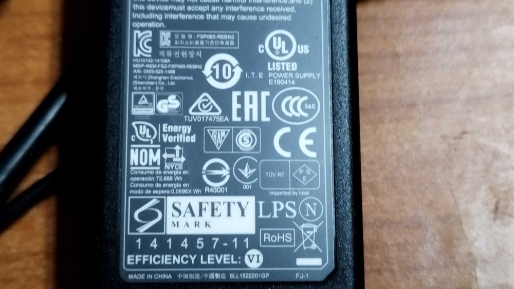 Адаптер - зарядно модел FSP065-REBN2 19V 3.42A / 5.5мм