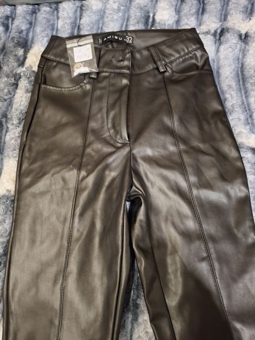 Черен кожен клин номер EU 32