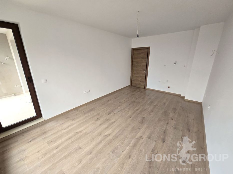 Продава се Двустаен апартамент в Варна, Бриз - 62 кв.м за 1398 €/кв.м - Снимка #2