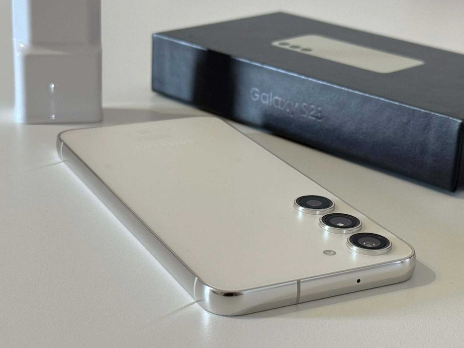 Бартер! Kaто НОВ! Samsung Galaxy S23 256GB Cream (Бял)
