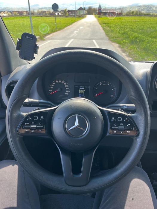 Autoutilitara Mercedes Sprinter
