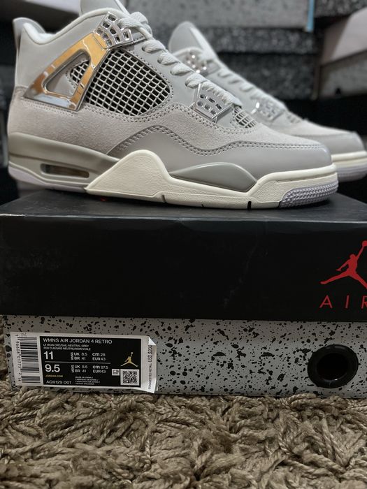 Jordan 4 Retro Frozen Moments