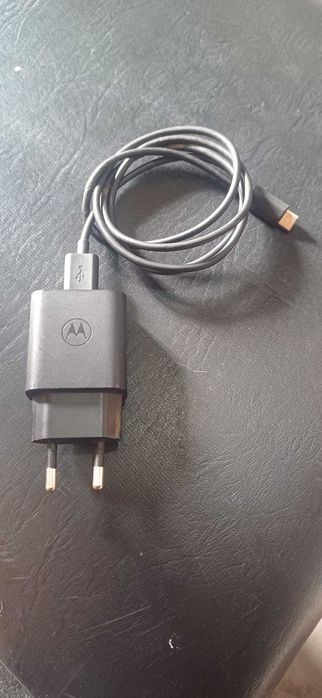 Лот от оригинални зарядни за телефони