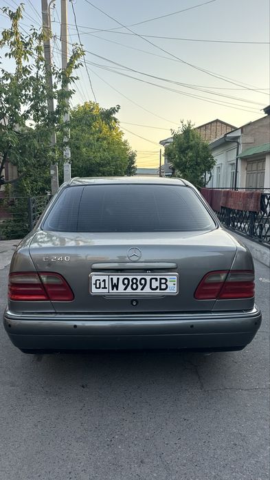 Мерседес Бенц W 210